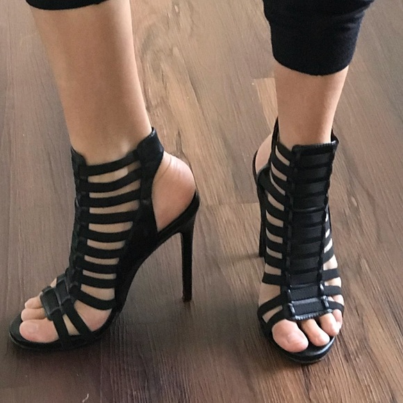 Steve Madden Shoes - Steve Madden black genuine leather cage heels